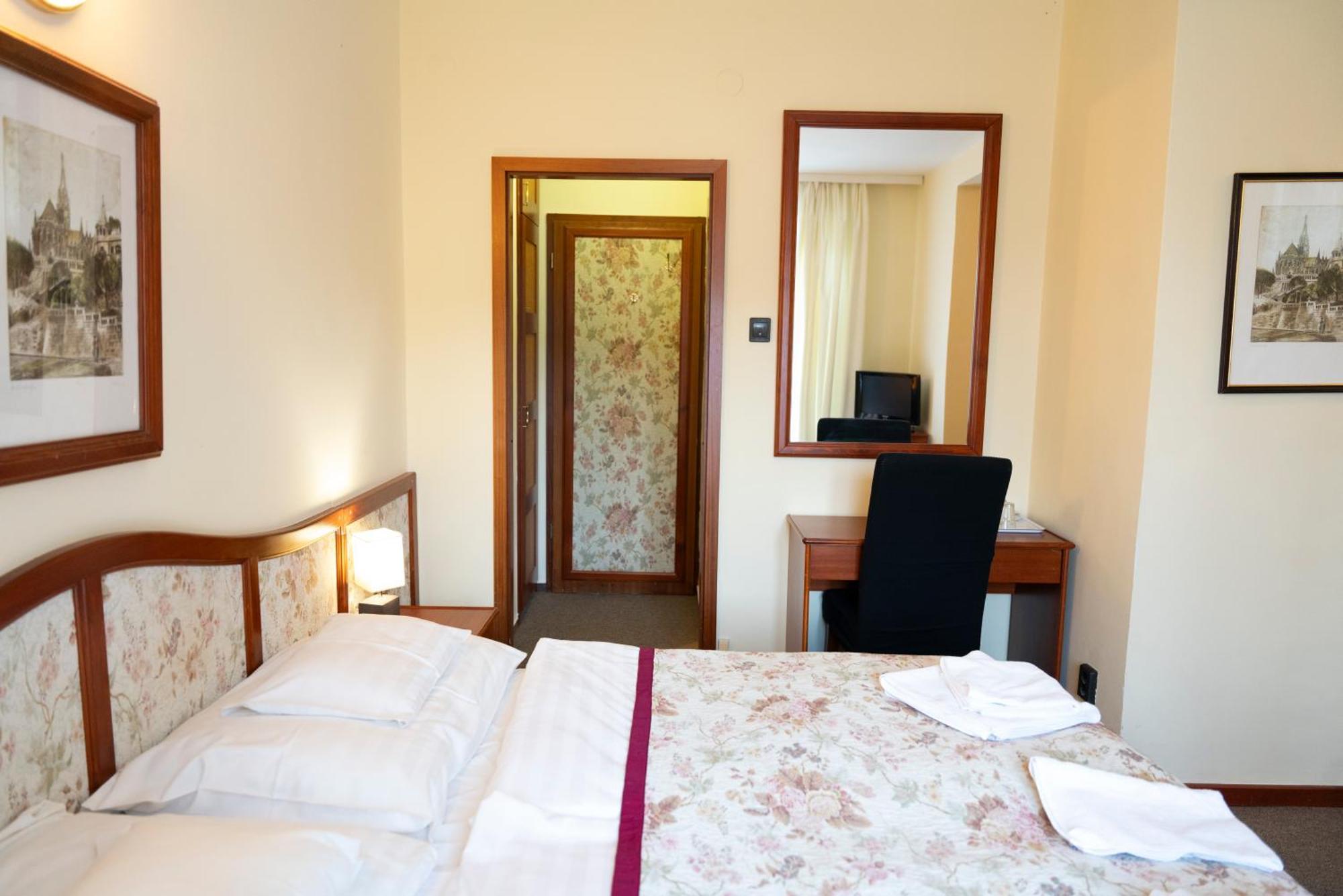 בודפשט Hotel Bobbio מראה חיצוני תמונה